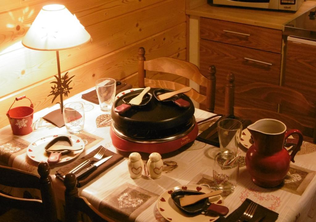 Gite Au Coeur Du Chalet En Belledonne Vers Prapoutel Les 7 Laux Sainte-Agnès 部屋 写真